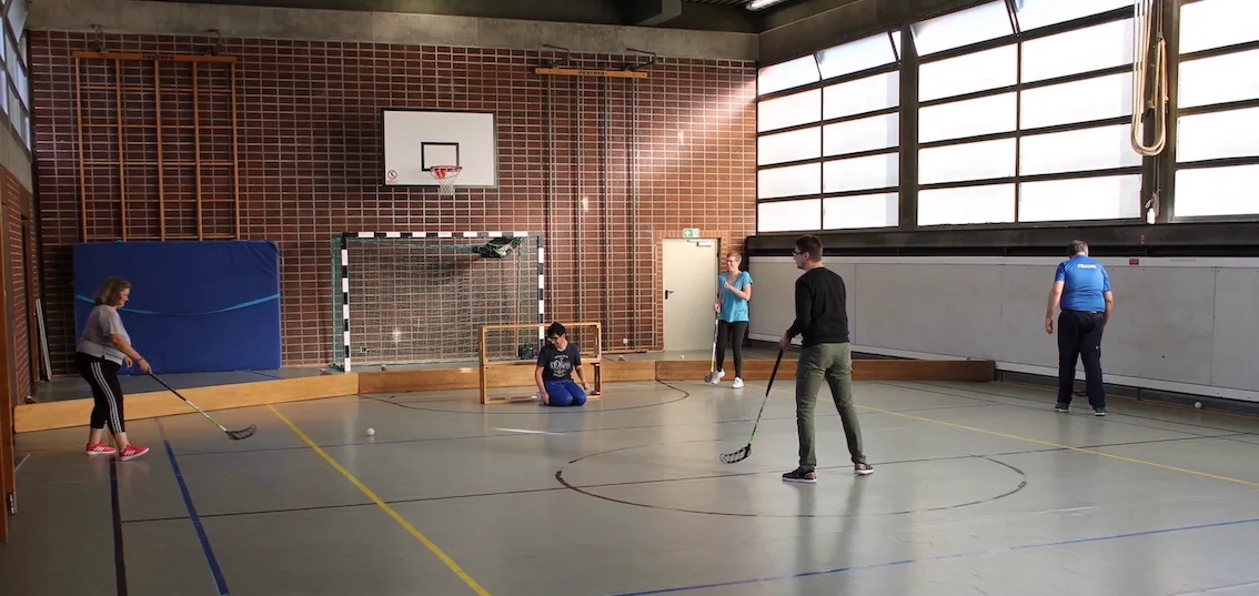 Turnhalle – Gruppenaktivitäten des FED
